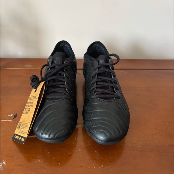 Nike legend 10 elite tiempo cleats - Picture 2 of 7